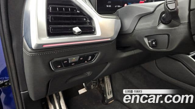 BMW XM 2023 — ფოტო 18/20
