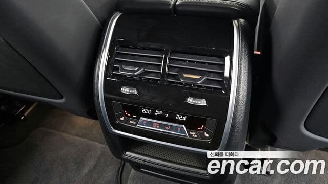 BMW XM 2023 — ფოტო 19/20
