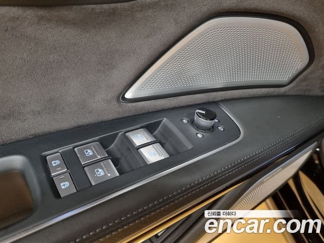 Audi A8 2019 — Şəkil 14/20