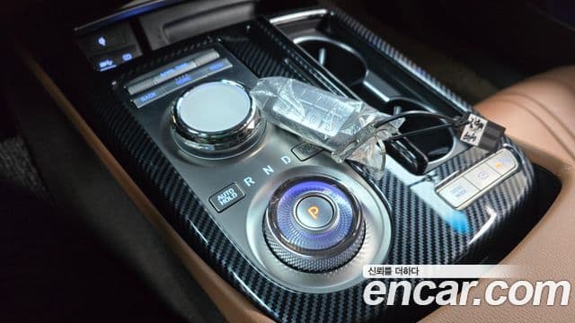 Genesis G80 2022 — Photo 17/20