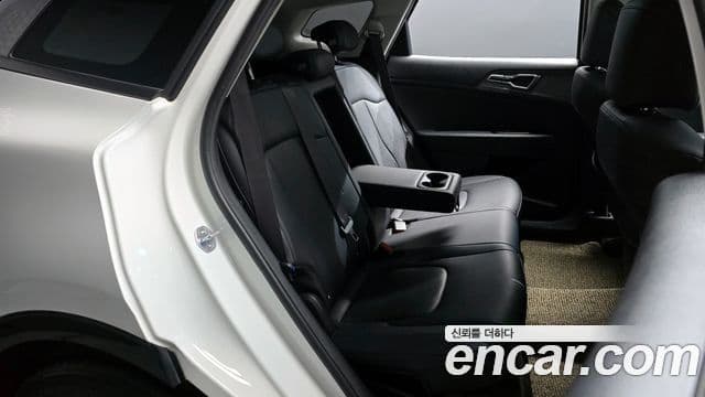 Kia Sportage 2023 — Şəkil 12/20