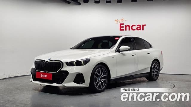 BMW 5 Series 2024 — ფოტო 1/20
