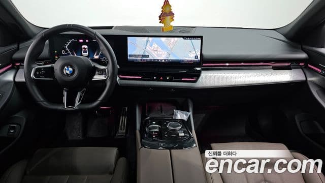 BMW 5 Series 2024 — ფოტო 7/20