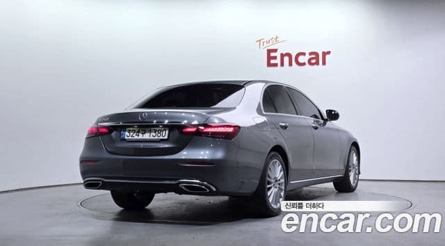 Mercedes-Benz E-Class 2021 — Şəkil 2/20