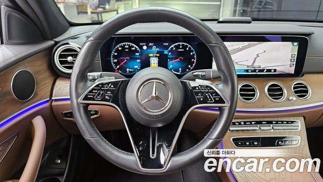 Mercedes-Benz E-Class 2021 — Şəkil 13/20