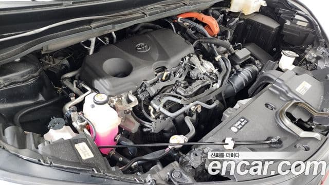 Toyota Sienna 2021 — ფოტო 6/20