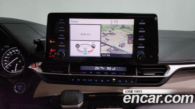 Toyota Sienna 2021 — ფოტო 14/20