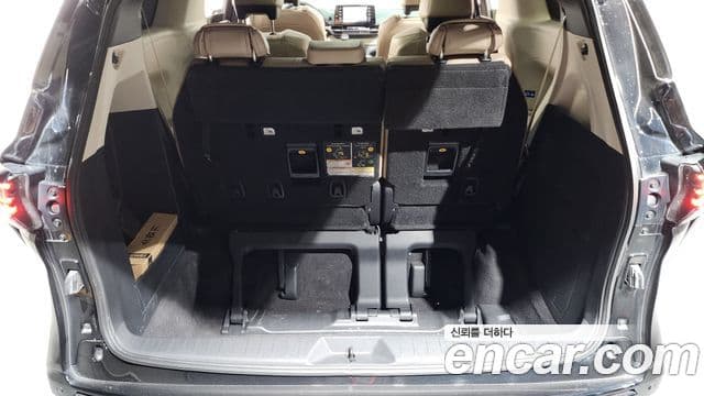 Toyota Sienna 2021 — ფოტო 20/20
