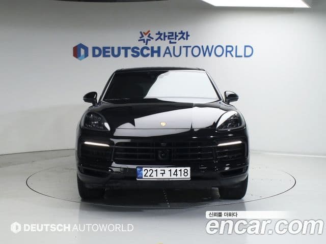 Porsche Cayenne 2019 — Photo 12/20