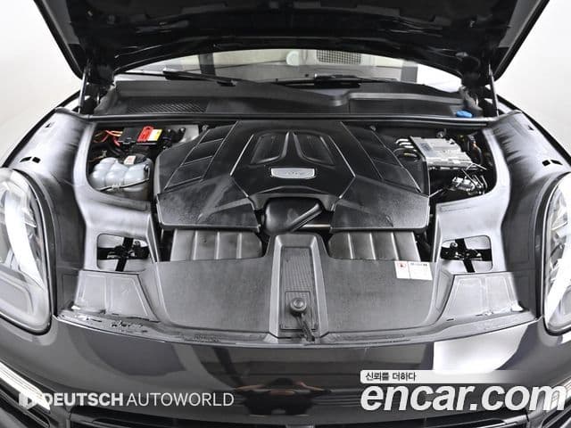 Porsche Cayenne 2019 — Photo 20/20