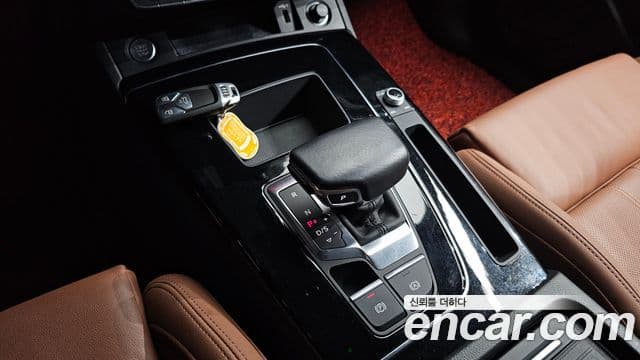 Audi Q5 2021 — ფოტო 9/20