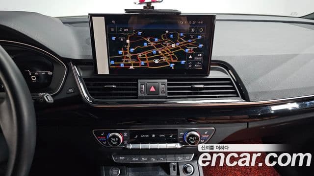 Audi Q5 2021 — ფოტო 14/20