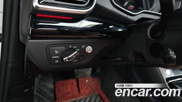 Audi Q5 2021 — ფოტო 18/20