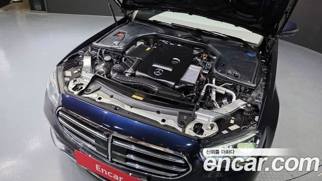 Mercedes-Benz E-Class 2022 — ფოტო 6/20