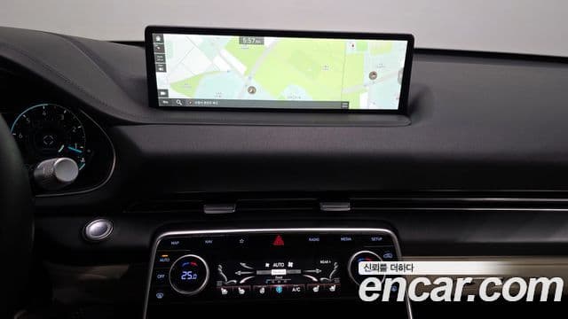 Genesis GV80 2022 — Şəkil 14/20