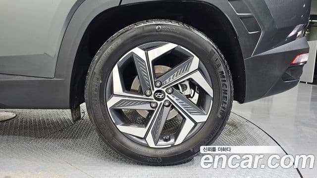 Hyundai Tucson Hybrid 2023 — Photo 15/20