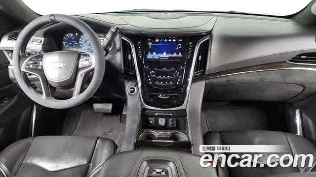Cadillac Escalade 2018 — Фото 7/20