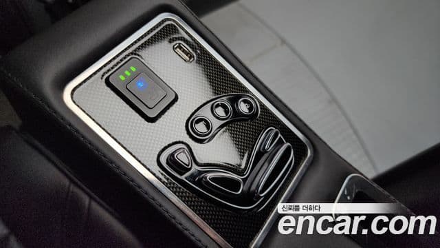 Cadillac Escalade 2018 — Фото 19/20