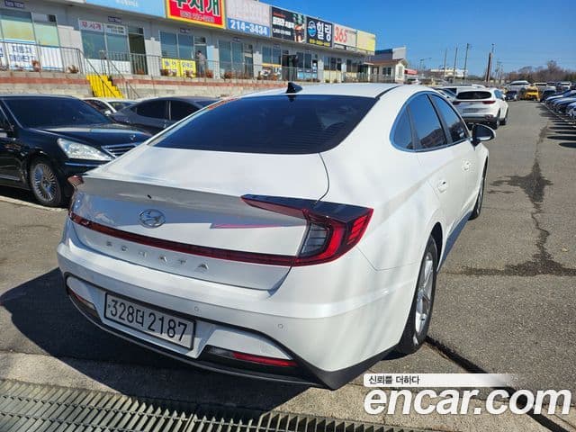 Hyundai Sonata 2023 — Фото 4/20