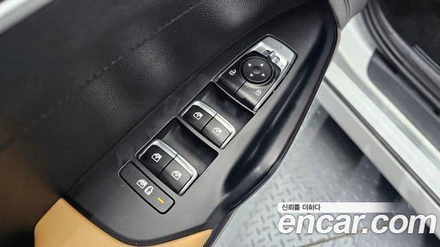 Kia K5 2021 — ფოტო 16/20
