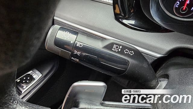 Kia K5 2021 — ფოტო 19/20