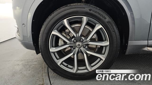 Volvo XC90 2018 — ფოტო 5/20