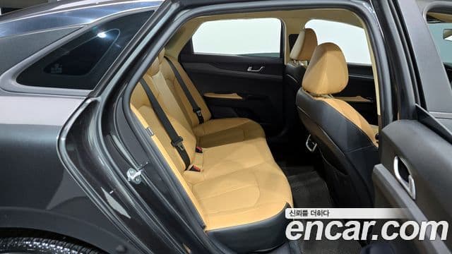 Kia K5 2020 — ფოტო 11/20