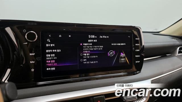 Kia K5 2020 — ფოტო 15/20