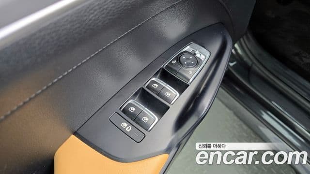 Kia K5 2020 — ფოტო 16/20