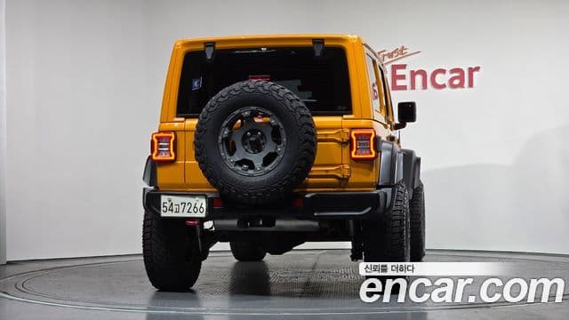 Jeep Wrangler 2021 — ფოტო 4/20