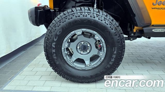 Jeep Wrangler 2021 — ფოტო 5/20