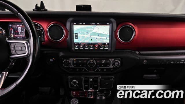 Jeep Wrangler 2021 — ფოტო 14/20
