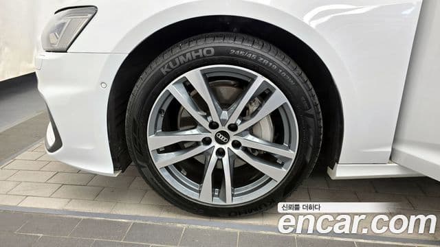 Audi A6 2021 — ფოტო 5/20