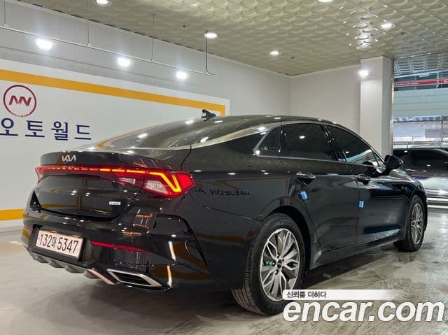Kia K5 2023 — ფოტო 5/20