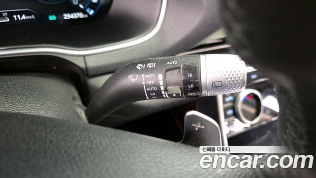 Genesis GV80 2021 — Photo 16/20