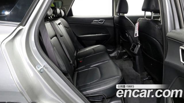 Kia Sportage 2023 — Şəkil 12/20