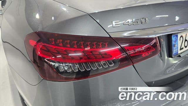 Mercedes-Benz E-Class 2021 — Şəkil 13/20