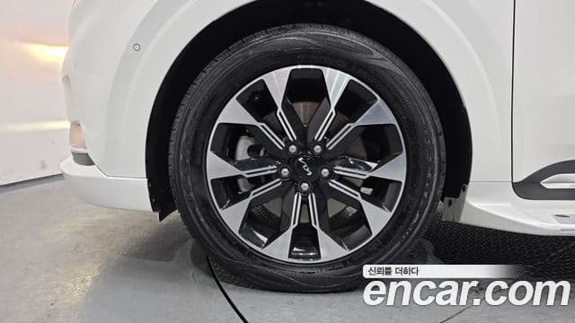 Kia Carnival 2022 — Фото 5/20