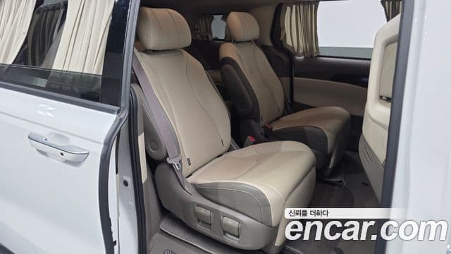 Kia Carnival 2022 — Фото 12/20