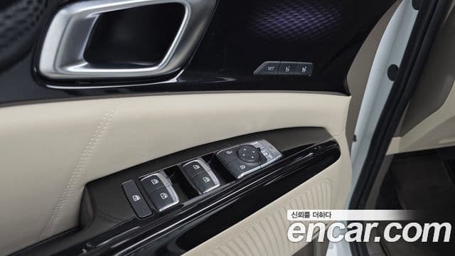 Kia Carnival 2022 — Фото 16/20