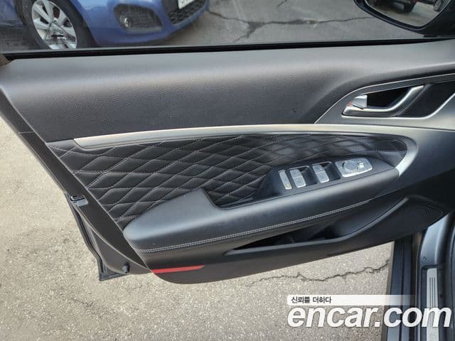 Genesis G70 2020 — ფოტო 11/20