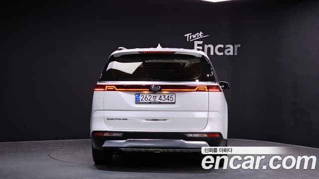Kia Carnival 2020 — Фото 4/20