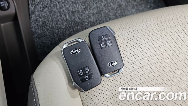 Kia Carnival 2020 — Фото 19/20