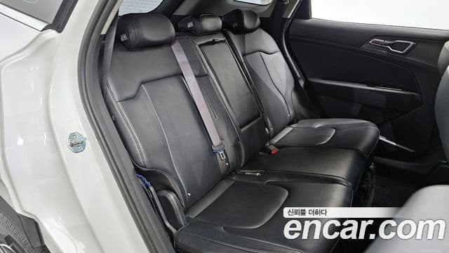 Kia Sportage 2023 — Фото 12/20