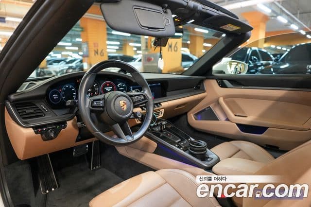 Porsche 911 2021 — Photo 6/16