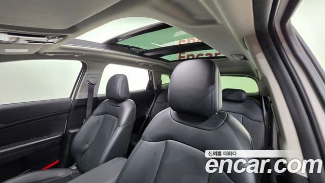 Kia Sportage 2021 — ფოტო 11/20