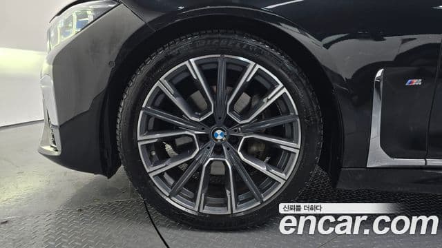 BMW 7 Series 2021 — ფოტო 5/20