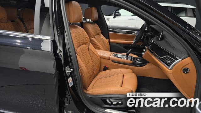 BMW 7 Series 2021 — ფოტო 10/20