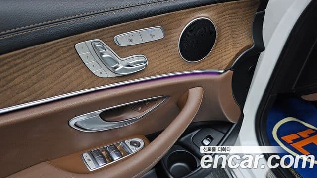 Mercedes-Benz E-Class 2021 — Şəkil 13/20