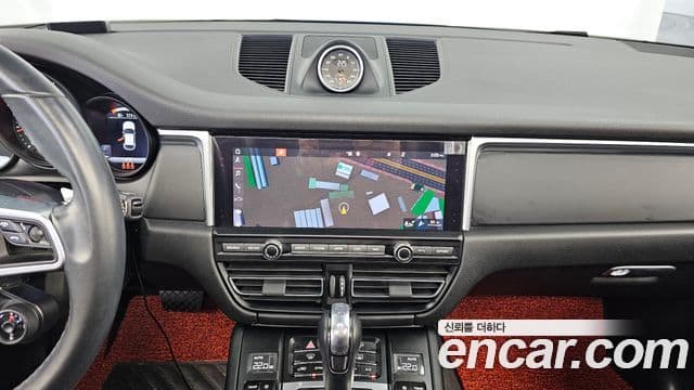 Porsche Macan 2019 — Şəkil 14/20